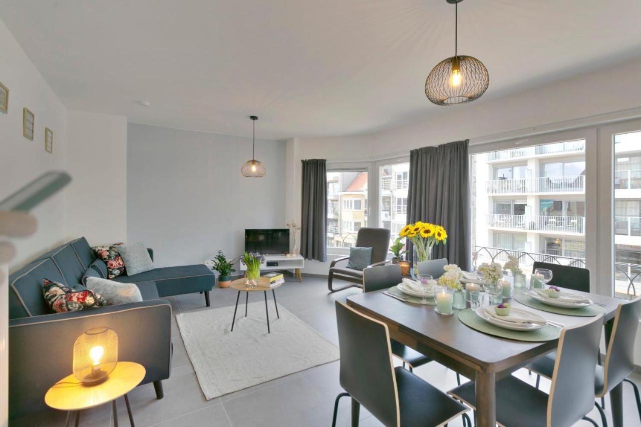 Delightful Family Apartment At Only 50 Meters From The Beach / Panne A Cote De Panne Zewnętrze zdjęcie